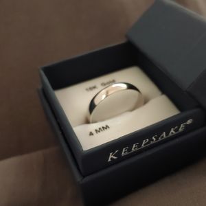 10K WHITE GOLD 4mm Ring/Band sz 11-NEW!